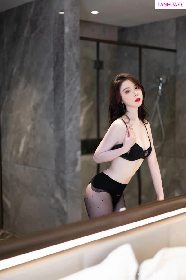 梦心玥  [XiuRen]高清写真图 2024.05.22 No.8583 梦心玥 黑丝美腿第41张图片